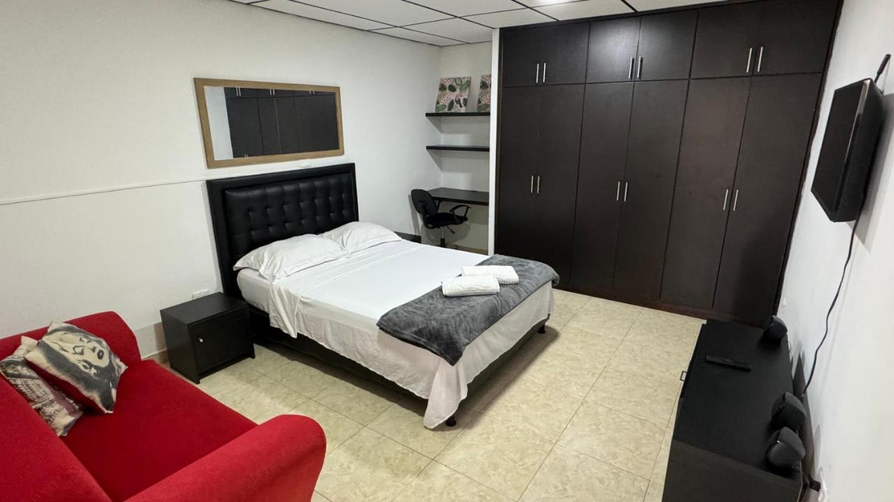 Acogedor Apartaestudio Ubicado En La Zona Rosa De Pereira 아파트 외부 사진